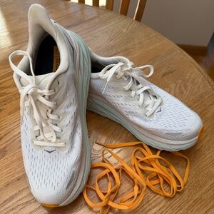 Womens Hoka Clifton 8, Size 8.5
